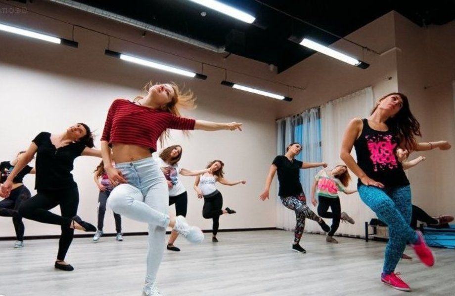 Escola de Dança: Expresse sua Paixão